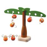 Drewniana zabawka zręcznościowa Balansujące małpki na haczykach, Plan Toys PLTO-5349 w sklepie internetowym MądreSzkraby