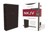 Nkjv, Thinline Bible, Leathersoft, Black, Red Letter Edition, Comfort Print: Holy Bible, New King James Version w sklepie internetowym Libristo.pl