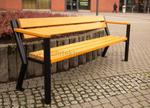 Ławka parkowa stalowa GR z podłokietnikiem drewnianym (ławki miejskie) w sklepie internetowym Architekturaparkowa.pl