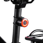 Lampka rowerowa tylna LED USB-C czerwone światło sensor STOP czarna w sklepie internetowym multishop.com.pl