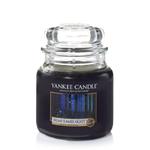 Średnia świeca Dreamy Summer Nights Yankee Candle w sklepie internetowym Aromatowo.pl