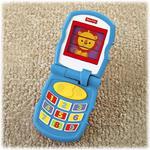 Telefonik z klapką Fisher Price Y6979 w sklepie internetowym Mazakzabawki.pl