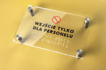 Wejście tylko dla personelu - tabliczka z plexi z alfabetem Braille'a na dystansach - wym. 160x100mm - TAB262 w sklepie internetowym Grawernia.pl