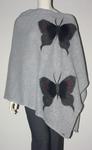 Ponczo wełną zdobione jasno-szare motylki w sklepie internetowym Artillo