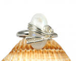 Srebrny pierścionek z kamieniem księżycowym w sklepie internetowym Artillo