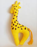 Żyrafa szyta ręcznie zabawka. Bawełna, filc, kulka silikonowa w sklepie internetowym Artillo