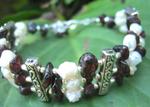 Granaty i perły, piękna bransoletka w sklepie internetowym Artillo