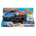 HOT WHEELS GCK38 CIĘŻARÓWKA Z PĘTLĄ + AUTKO w sklepie internetowym ksiazkitanie.pl