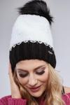 Biała czapka zimowa C6 w sklepie internetowym A&JStyle