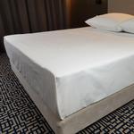 NORIS Prześcieradło białe hotelowe w rozmiarze 240x240 cm w sklepie internetowym Magdalena24.pl