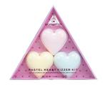 I Heart Revolution Strawberry Pastel Bath Fizzer Kit Heart Kąpielowa kula 40g Bomba do kąpieli w kształcie serca 40g + Bomba do kąpieli w kształcie serca 40g Passion Fruit + Bomba do kąpieli w sklepie internetowym Estetic Dent