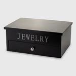 Klasyczna, czarna, szkatułka na biżuterię z napisem 135911 w sklepie internetowym Artseries.pl