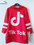 Sukienka dresowa TIK TOK z kapturem - czerwona w sklepie internetowym Kidsbutik 
