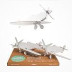 Spitfire - dwa białe samoloty z tektury do składania DIY w sklepie internetowym Booknet.net.pl
