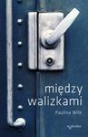 Między walizkami w sklepie internetowym Booknet.net.pl